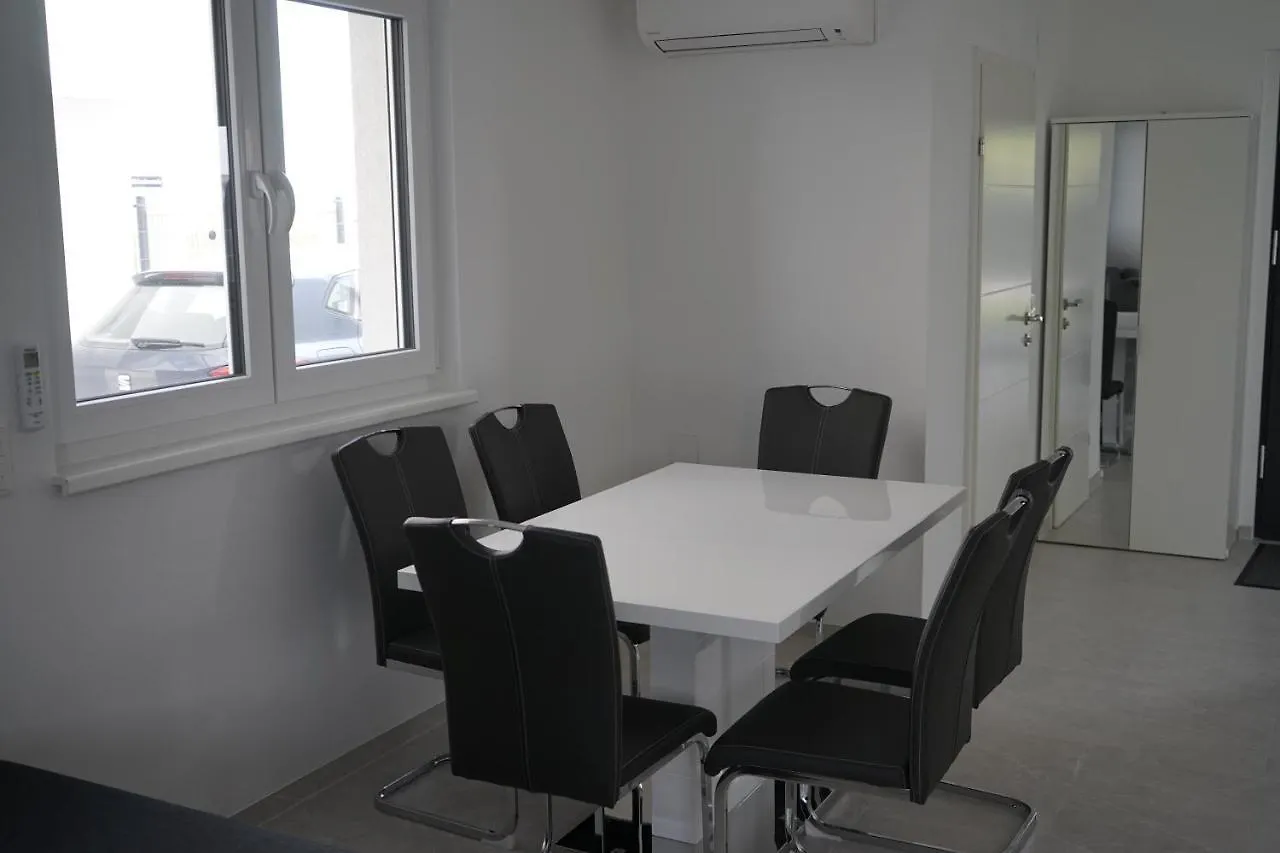 Dm Apartment Viena 0*,
